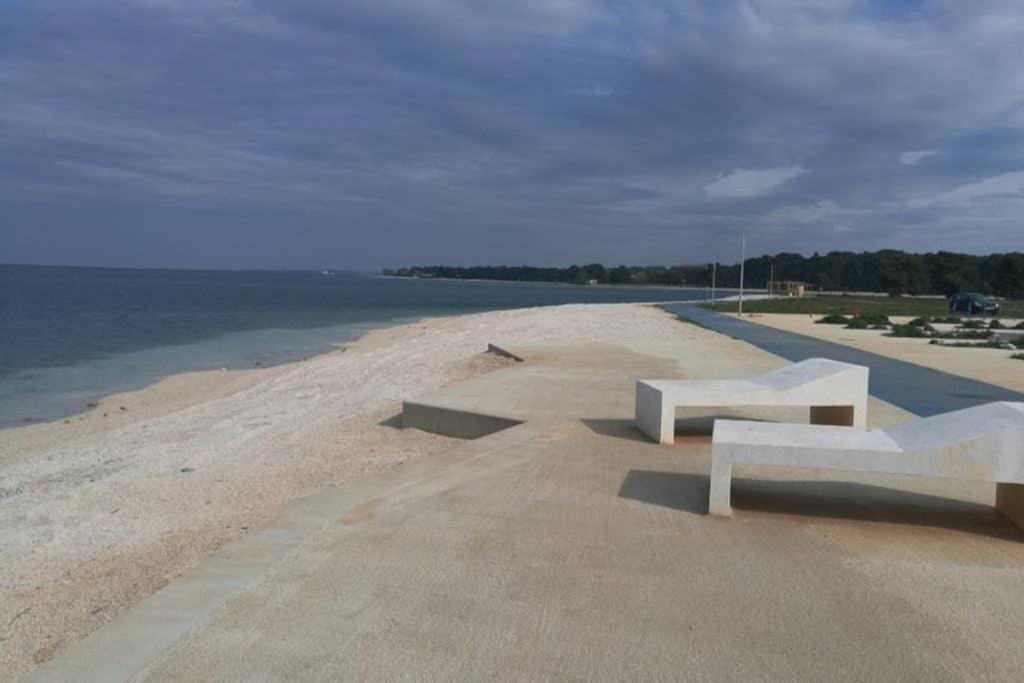 Apartman Near Fazana-500 From The Sea Kültér fotó