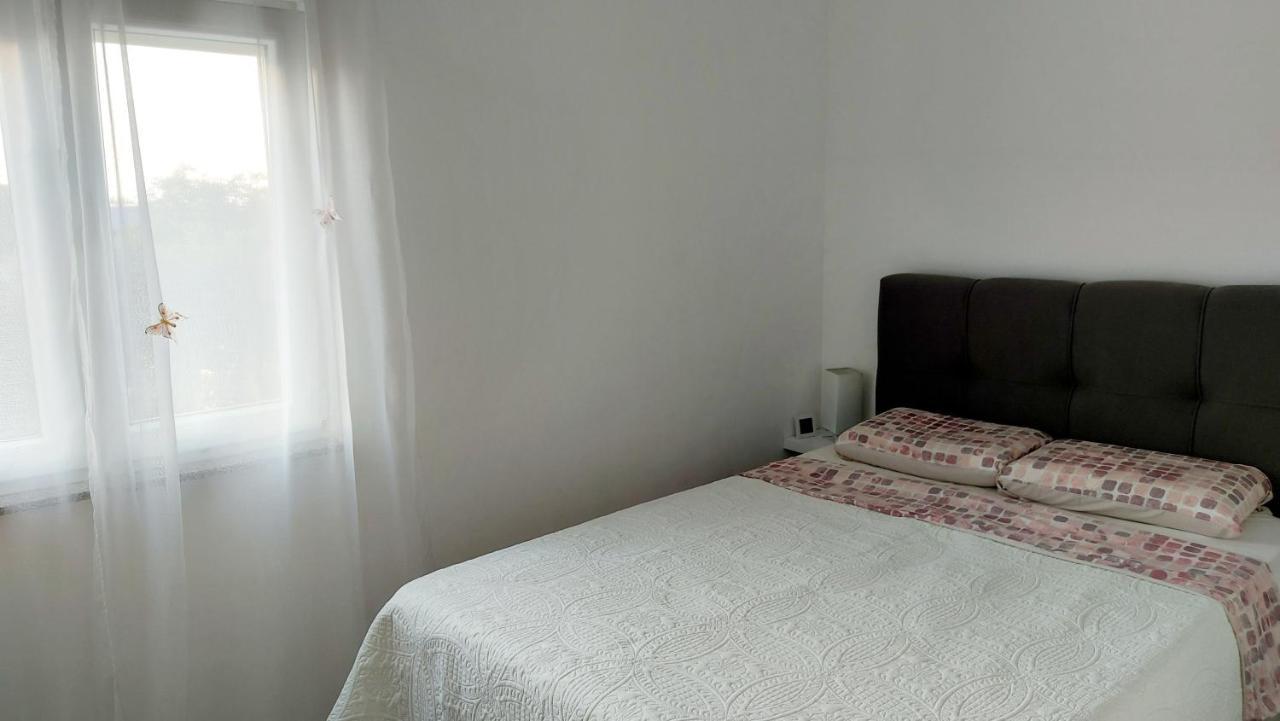 Apartman Near Fazana-500 From The Sea Kültér fotó